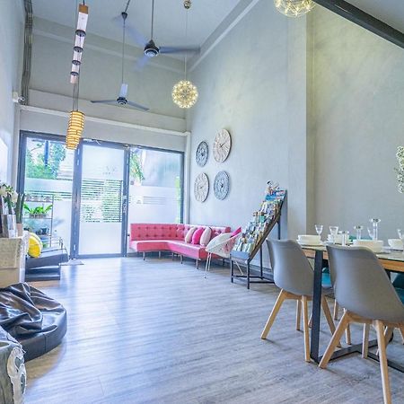 Хостел Warm Casa Chiangmai Чиангмай Экстерьер фото