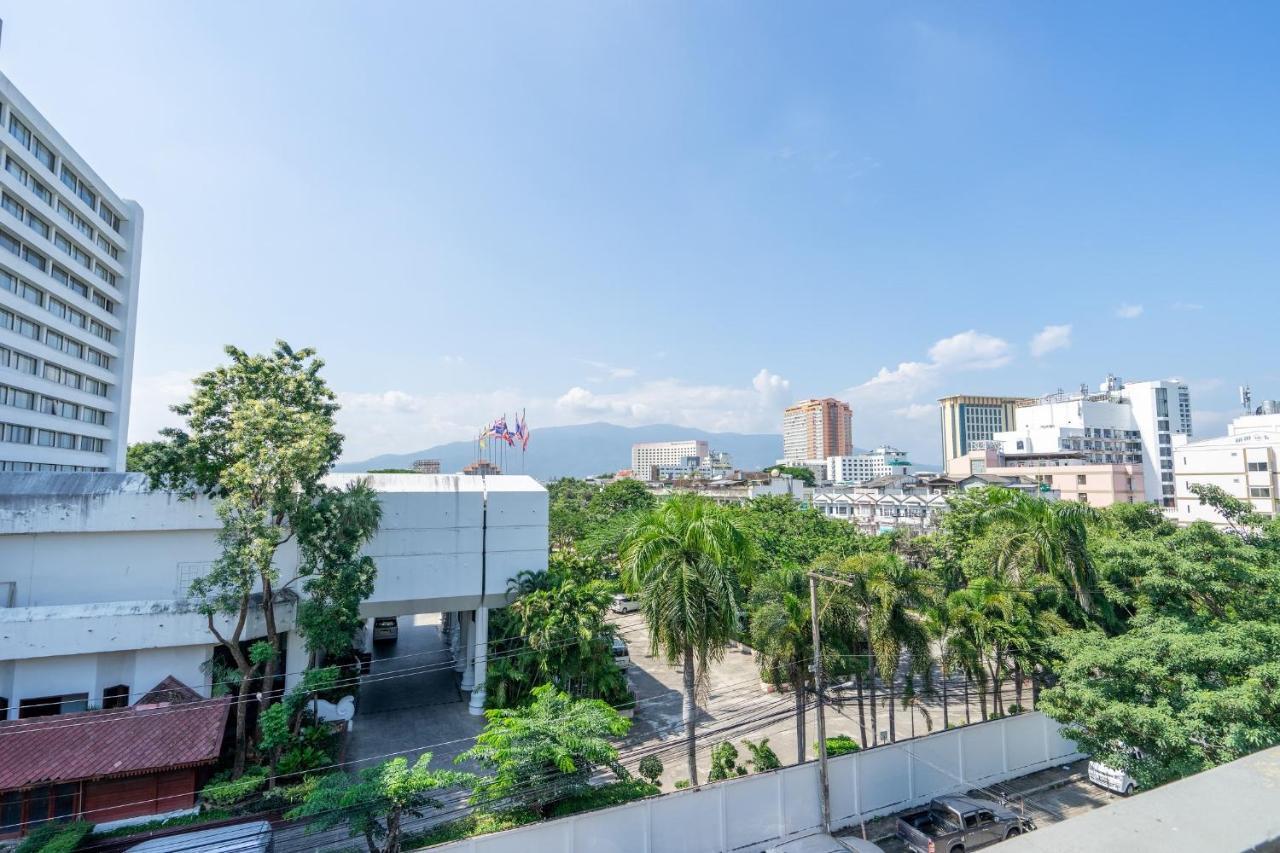 Хостел Warm Casa Chiangmai Чиангмай Экстерьер фото
