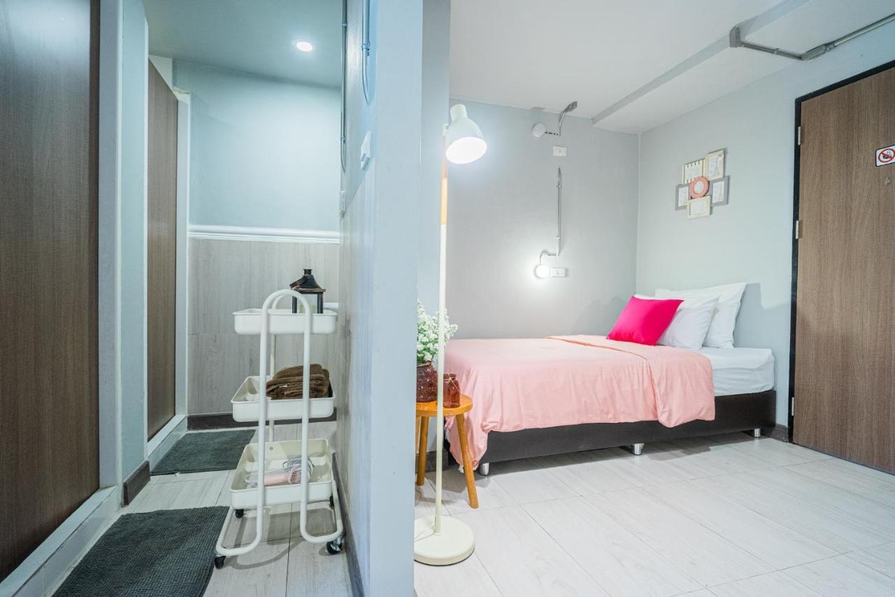 Хостел Warm Casa Chiangmai Чиангмай Экстерьер фото