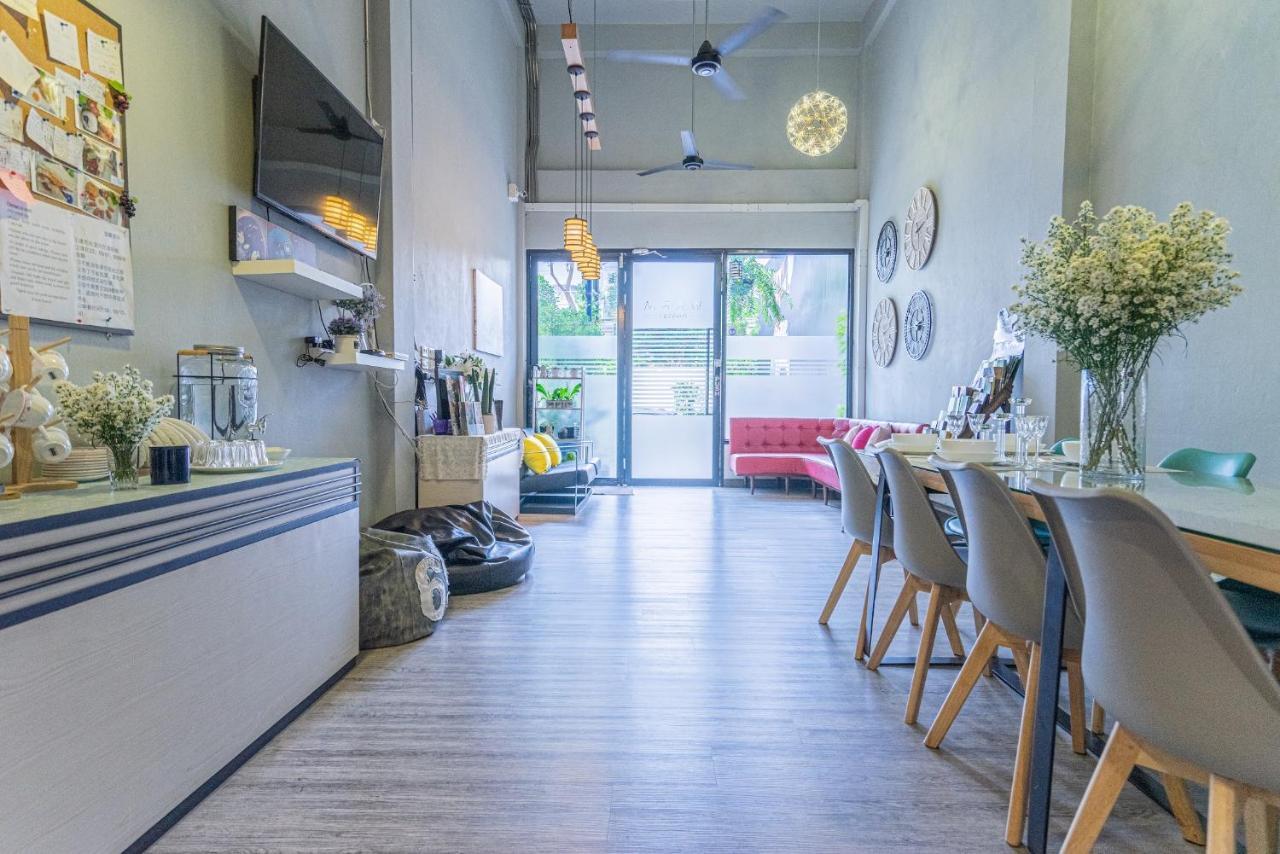 Хостел Warm Casa Chiangmai Чиангмай Экстерьер фото